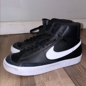 COPY - NIKE BLAZERS 6.5Y